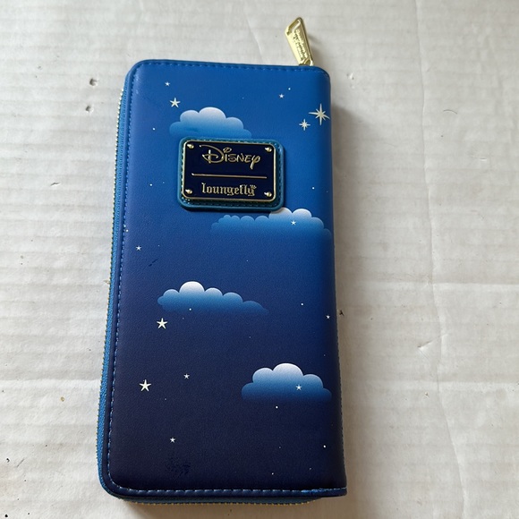 Disney Loungefly wallet - Picture 3 of 10